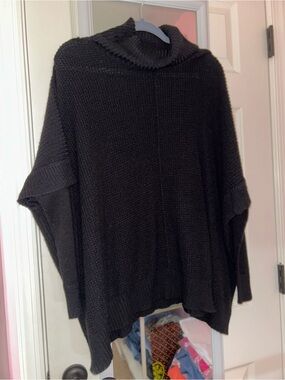 Alya Oversized Black Sweater